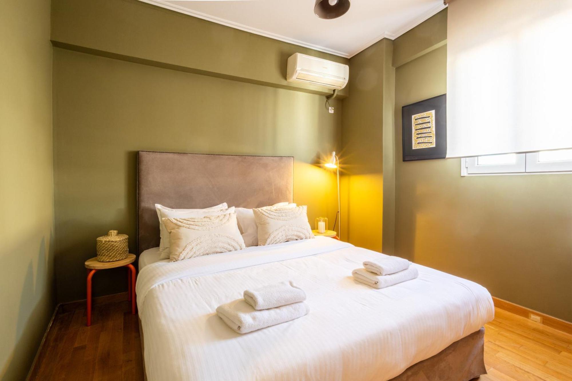 Renovated 3 Bedroom Apt With Acropolis View 아테네 외부 사진